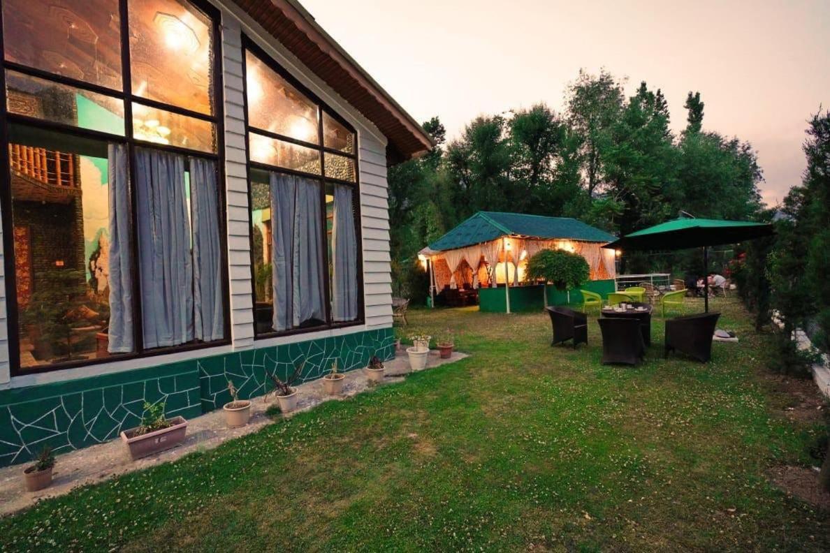 Sojourn Cottages Pahalgam Exterior photo